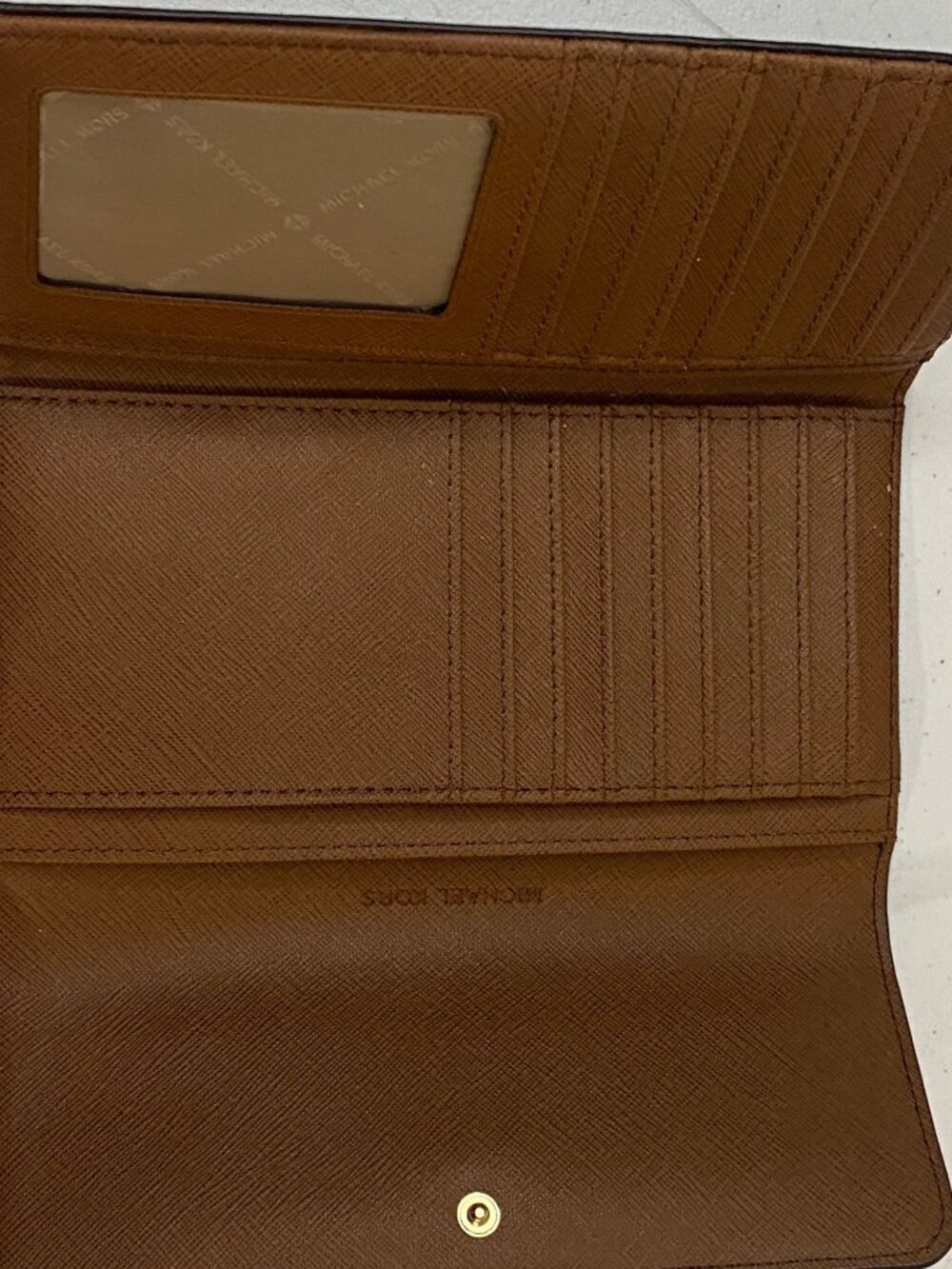Michael Kors Travel Wallet Brown MK Signature PVC Zip Snap Clutch - Picture 4 of 11